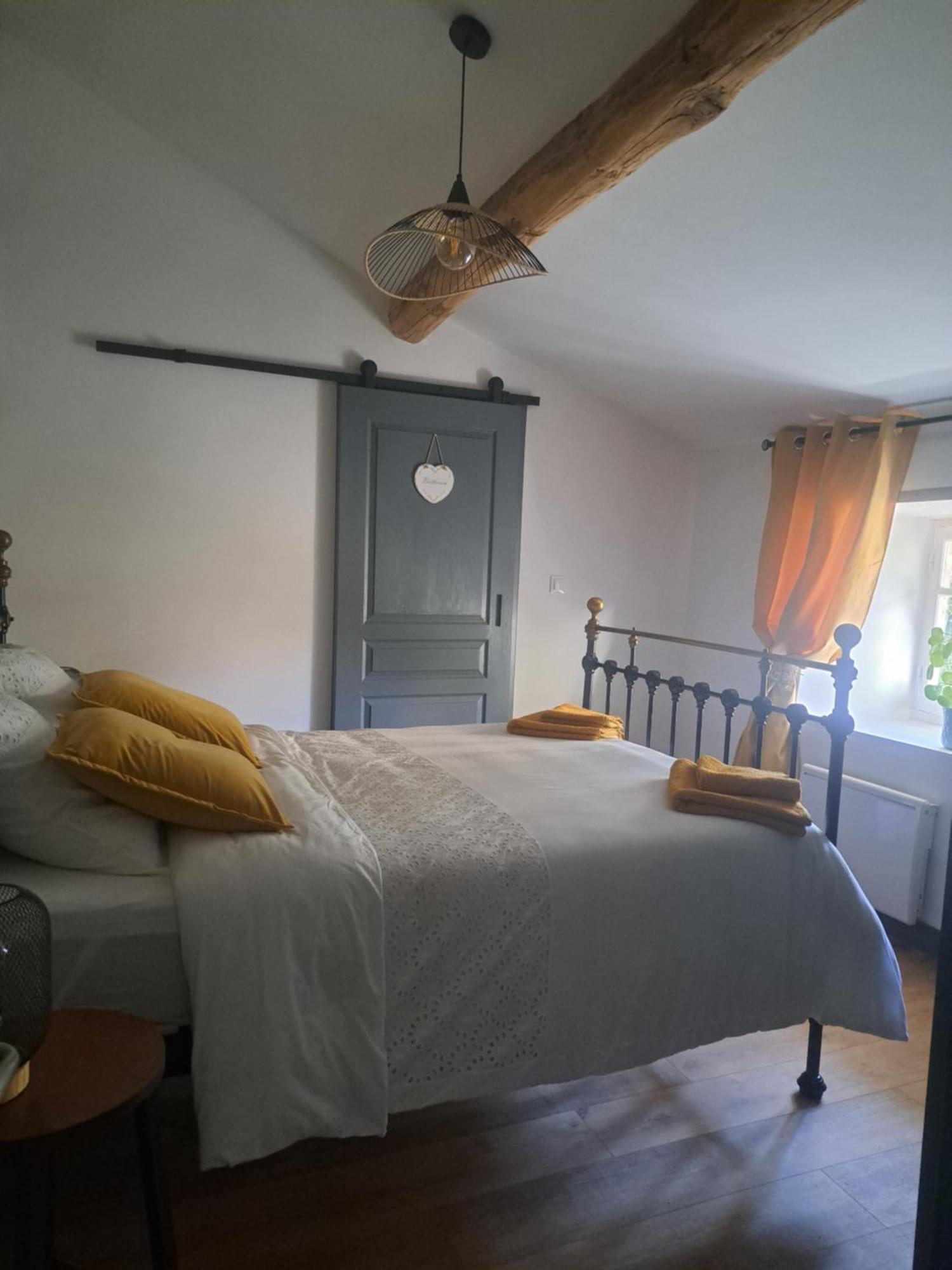 Lavallade12 Chambers D'Hotes Roussines ห้อง รูปภาพ
